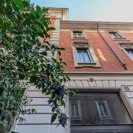 Apartment Mansarde Belvedere Duomo Milan