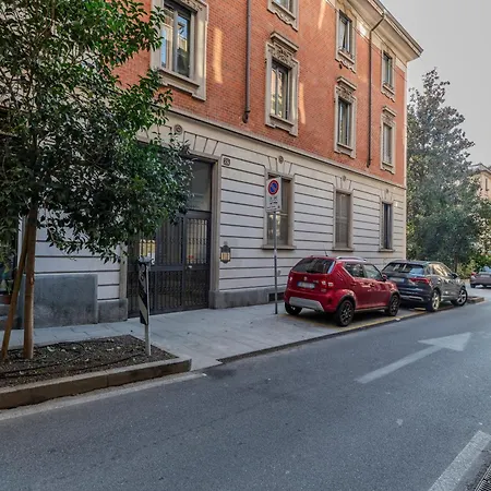 Mansarde Belvedere Duomo Apartment Milan